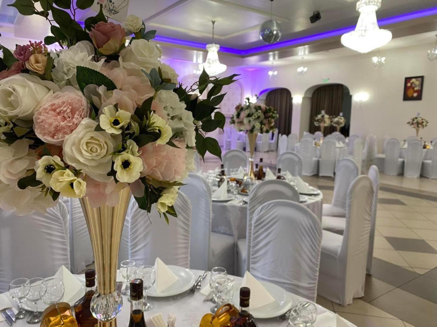 Hotel Turist Fălticeni Extérieur photo