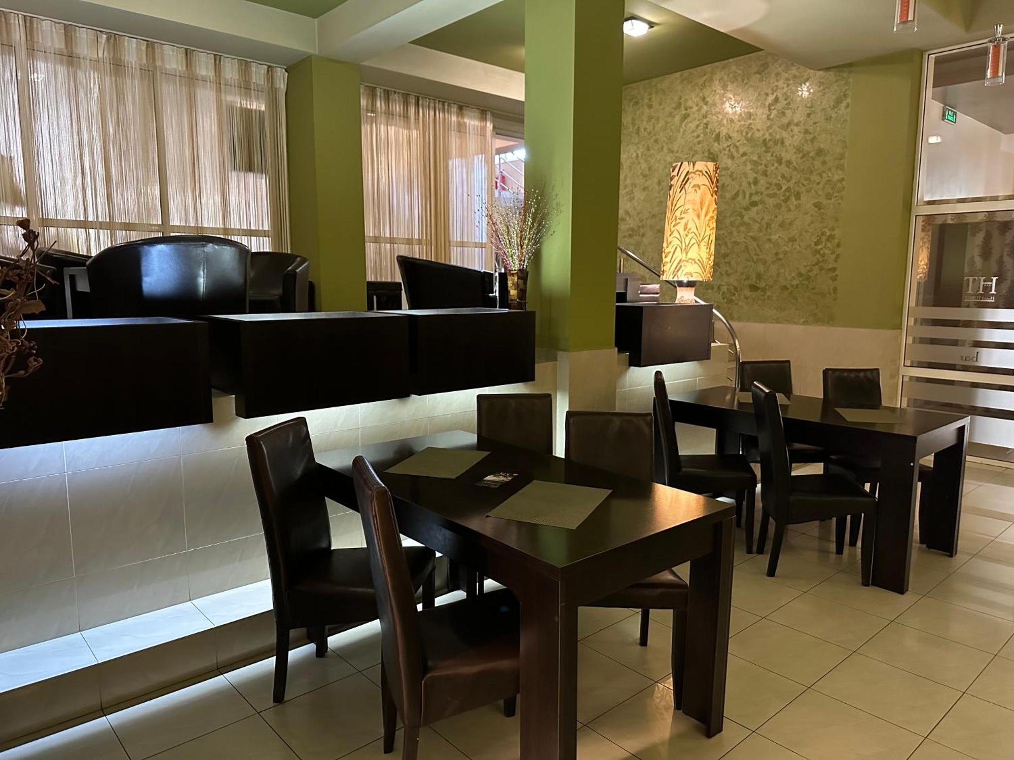 Hotel Turist Fălticeni Extérieur photo
