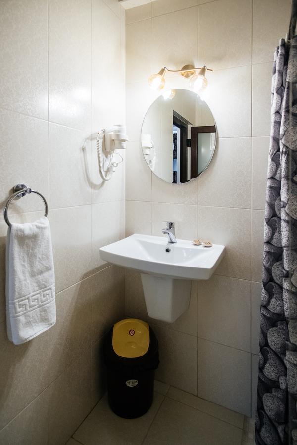 Hotel Turist Fălticeni Extérieur photo