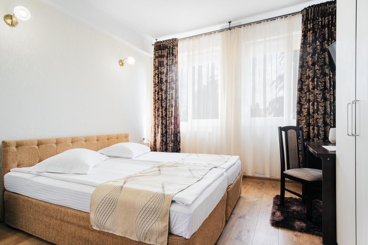 Hotel Turist Fălticeni Extérieur photo