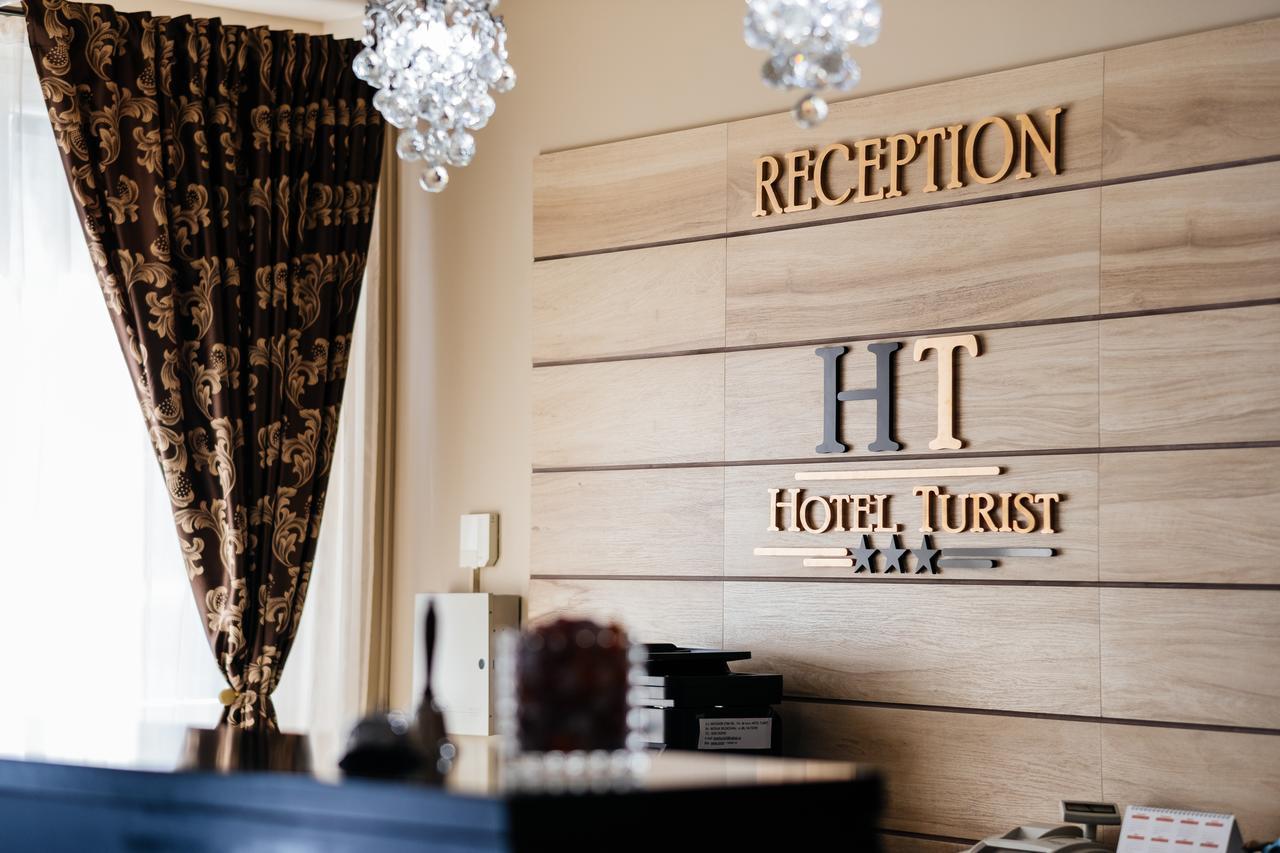 Hotel Turist Fălticeni Extérieur photo