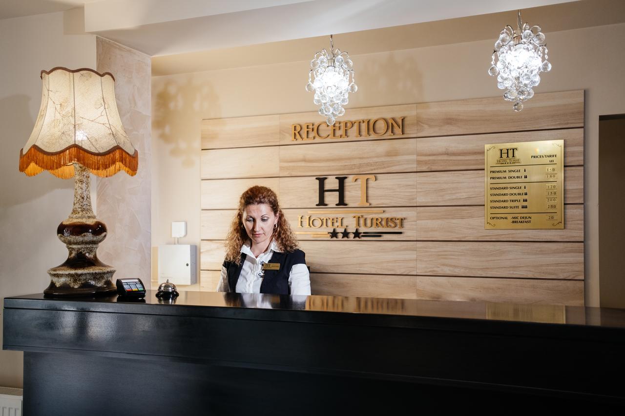 Hotel Turist Fălticeni Extérieur photo