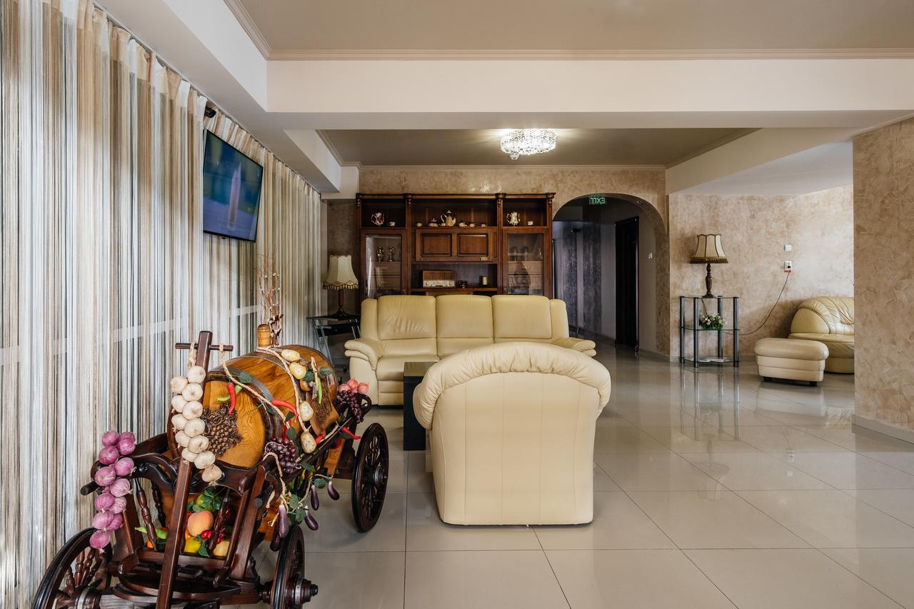 Hotel Turist Fălticeni Extérieur photo