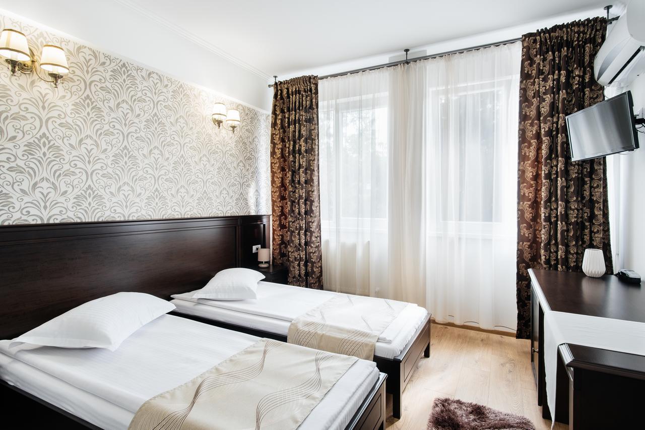 Hotel Turist Fălticeni Extérieur photo